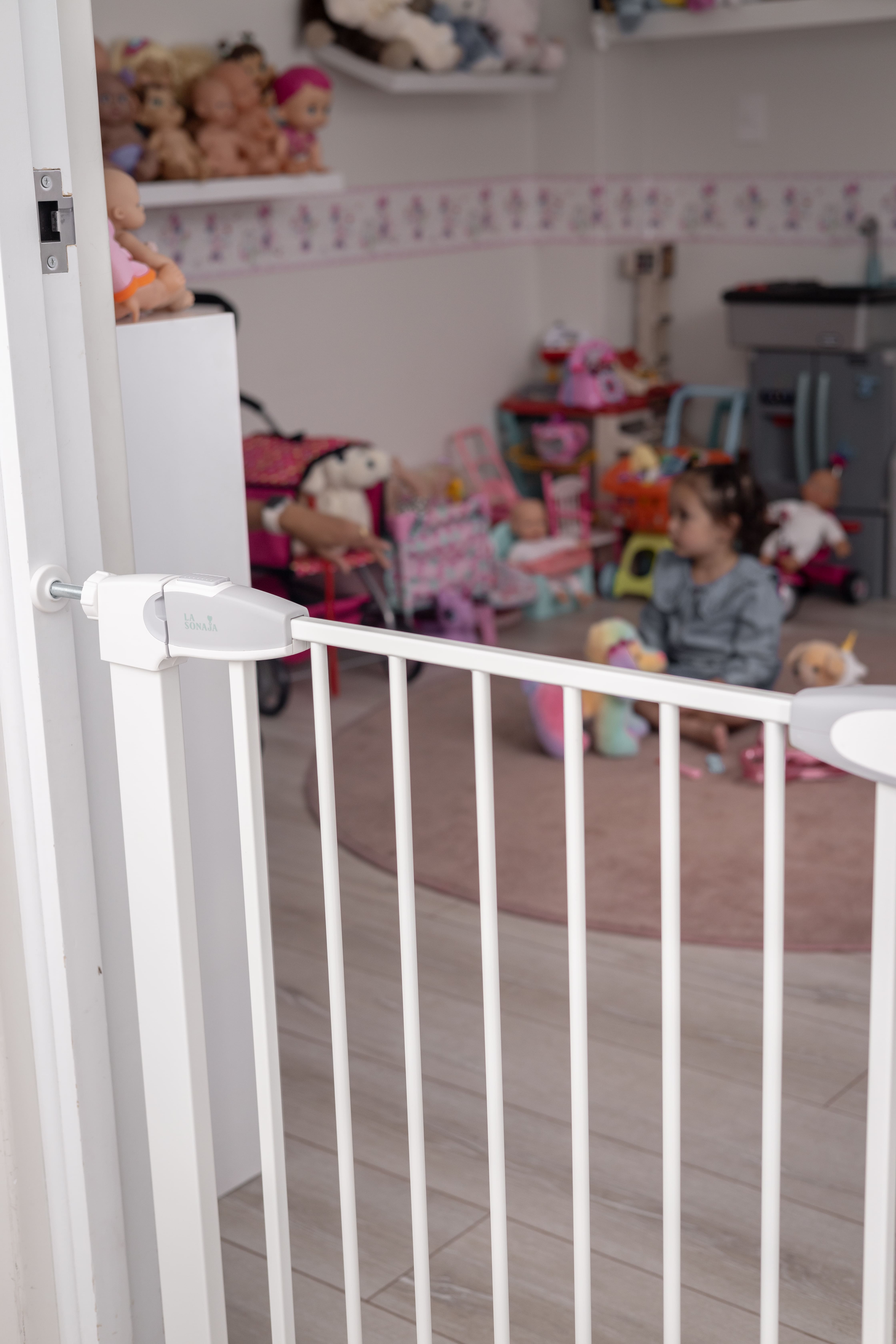 REJA DE SEGURIDAD NANNY LA SONAJA REGULABLE 76 A 83 CM - 3