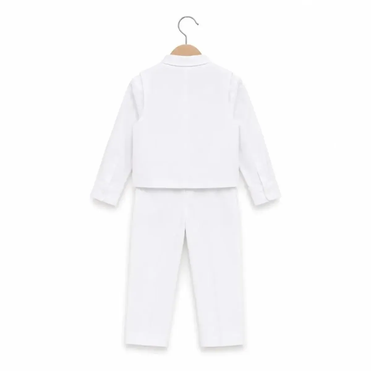 TERNO BLANCO PARA NIÑO PANTALÓN, CHALECO Y CORBATA - 2