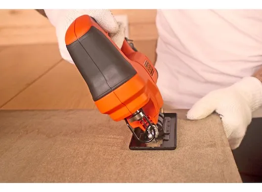SIERRA CALADORA 400W BLACK DECKER BES603-B2 - 4