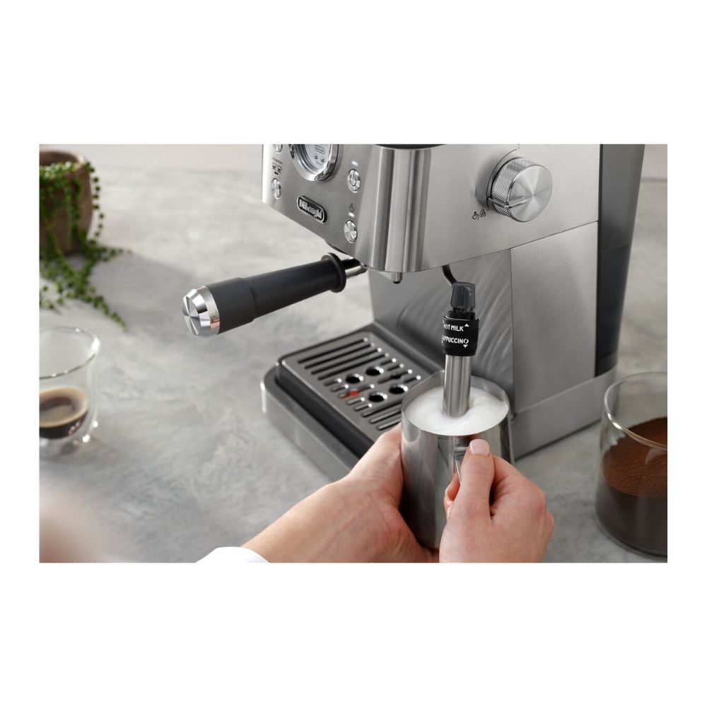 CAFETERA LINEA CLASSIC ESPRESSO DELONGHI EM450.M - 4