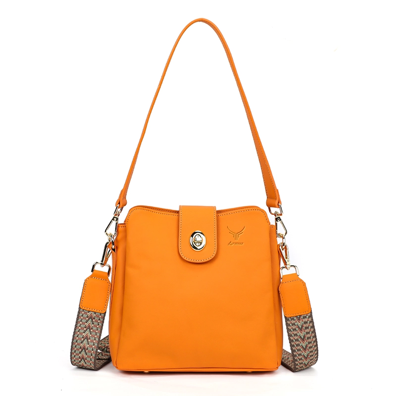 CARTERA DE CUERO VACUNO 7778 DE DISEÑO MODERNO - 4