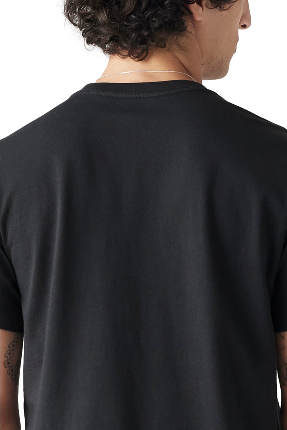 POLO HOMBRE GRAPHIC CREWNECK TEE NEGRO LEVIS 22491-1949 - 4