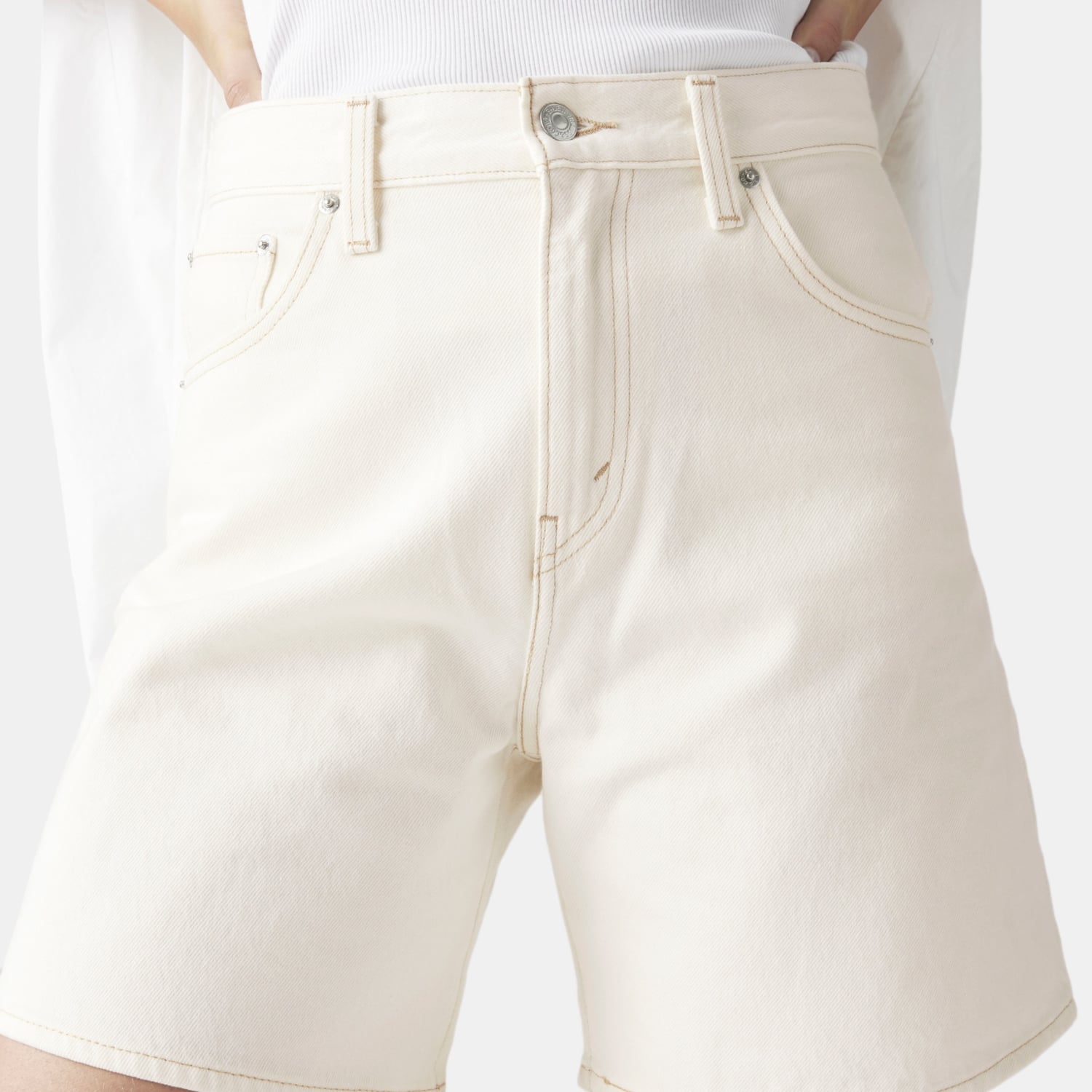 SHORTS MUJER HIGH BAGGY BEIGE LEVIS A9311-0007 - 5