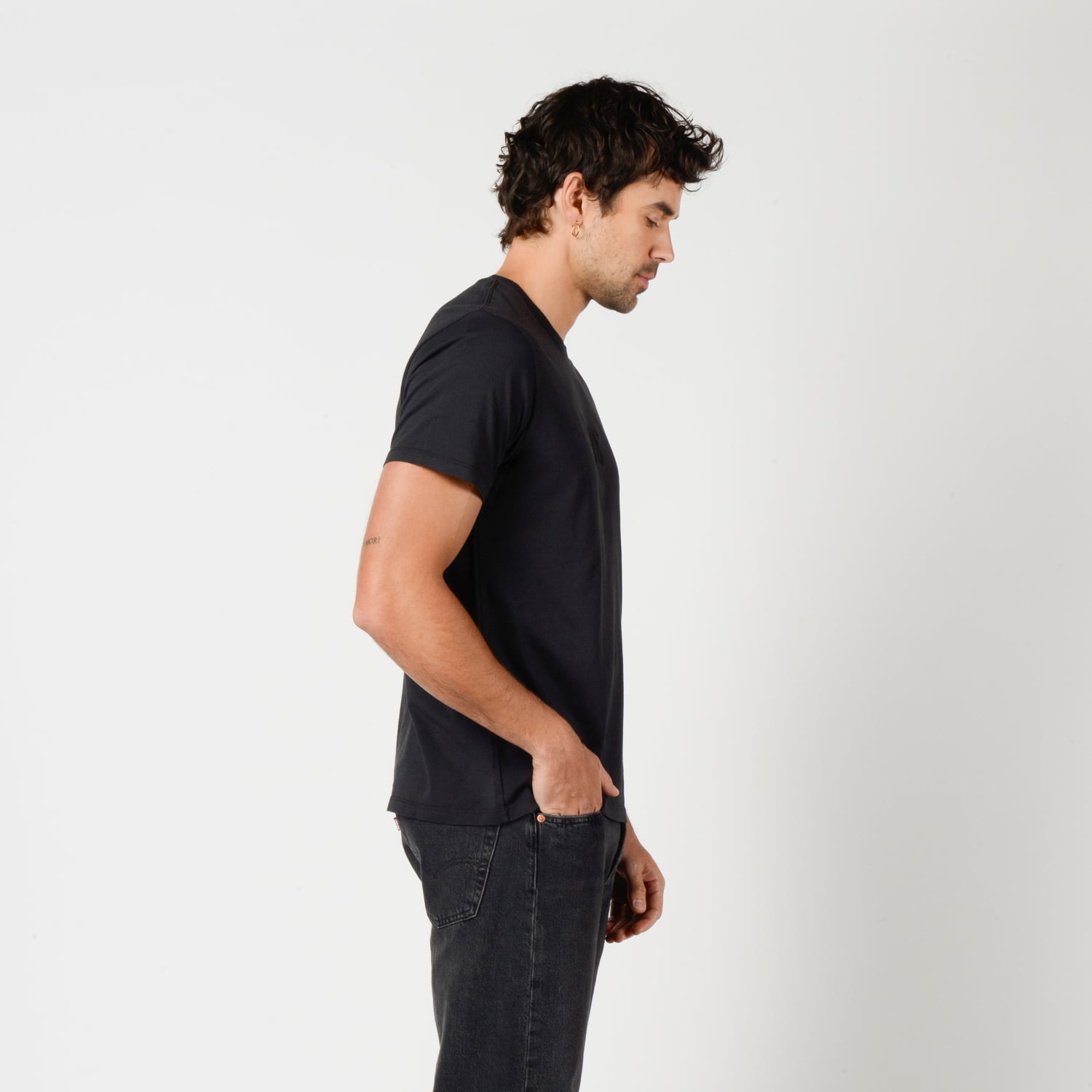 POLO HOMBRE GRAPHIC CREWNECK TEE CAFÉ LEVIS 22491-2193 - 2