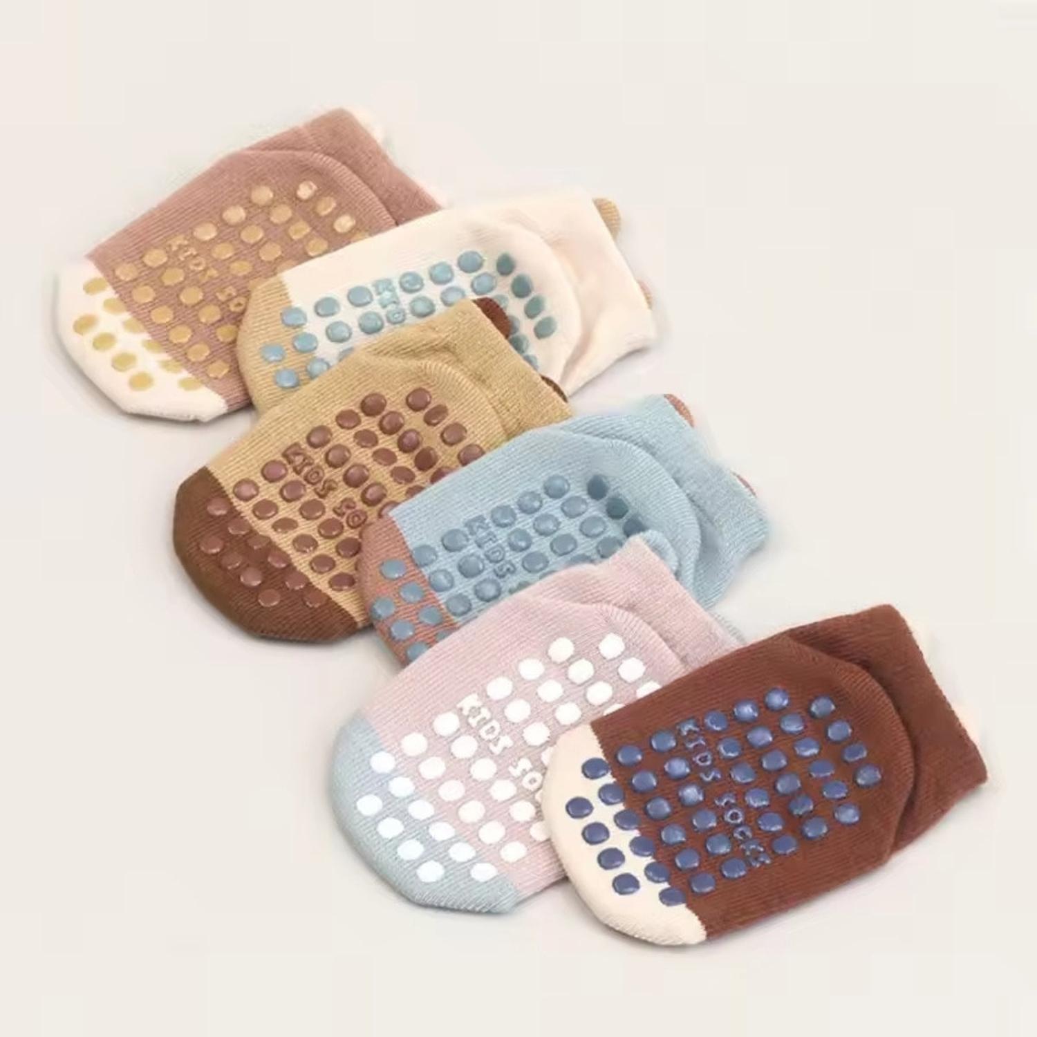 PACK 3 PARES DE CALCETINES ANTIDESLIZANTES PARA BEBÉ NINA S2329 - 2