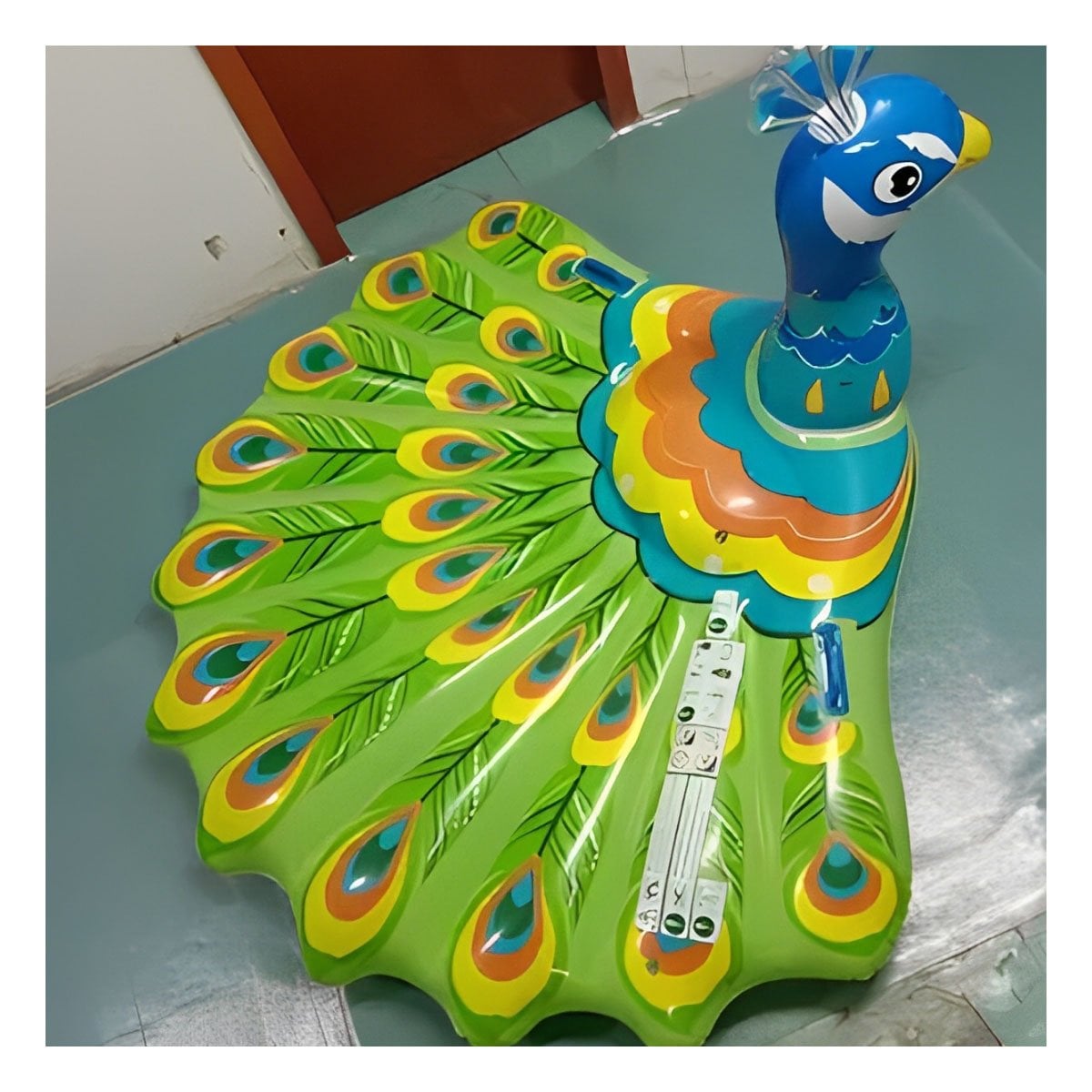 FLOTADOR INFLABLE GRANDE PAVO REAL PARA JUEGOS EN AGUA Y+PAPEL REGALO - 5