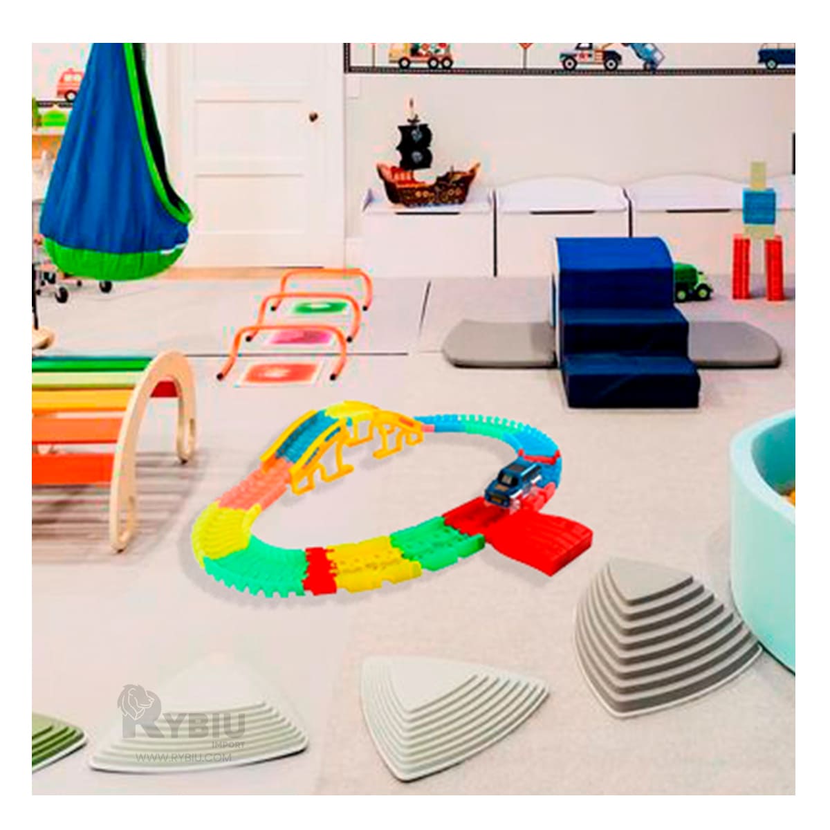 PISTA RYBIU CON RIELES FLEXIBLES Y CARRO MULTICOLOR - 4