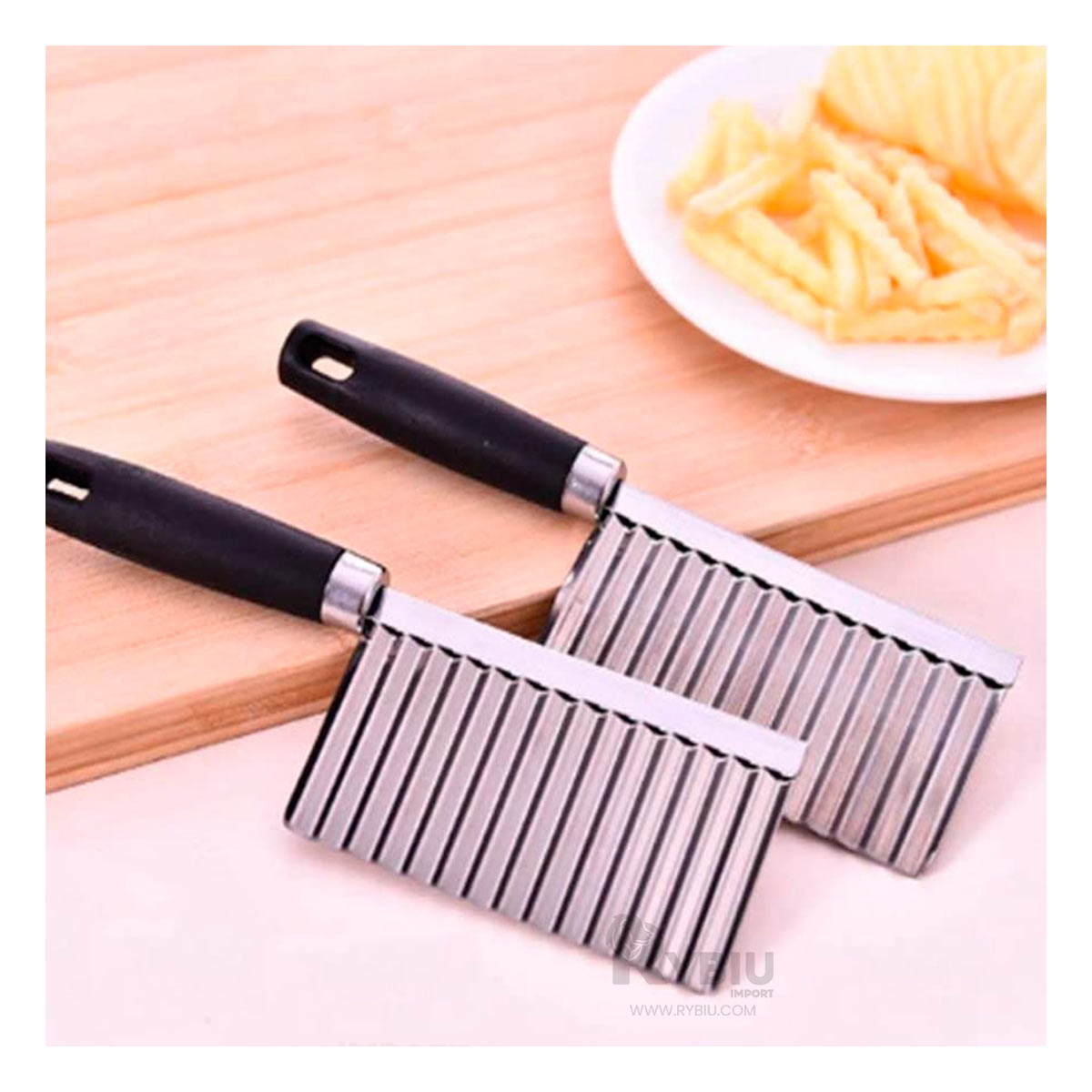 UTENSILIO UTIL PARA CORTAR PLATEADO Y+BANDERITAS ADHESIVAS - 3