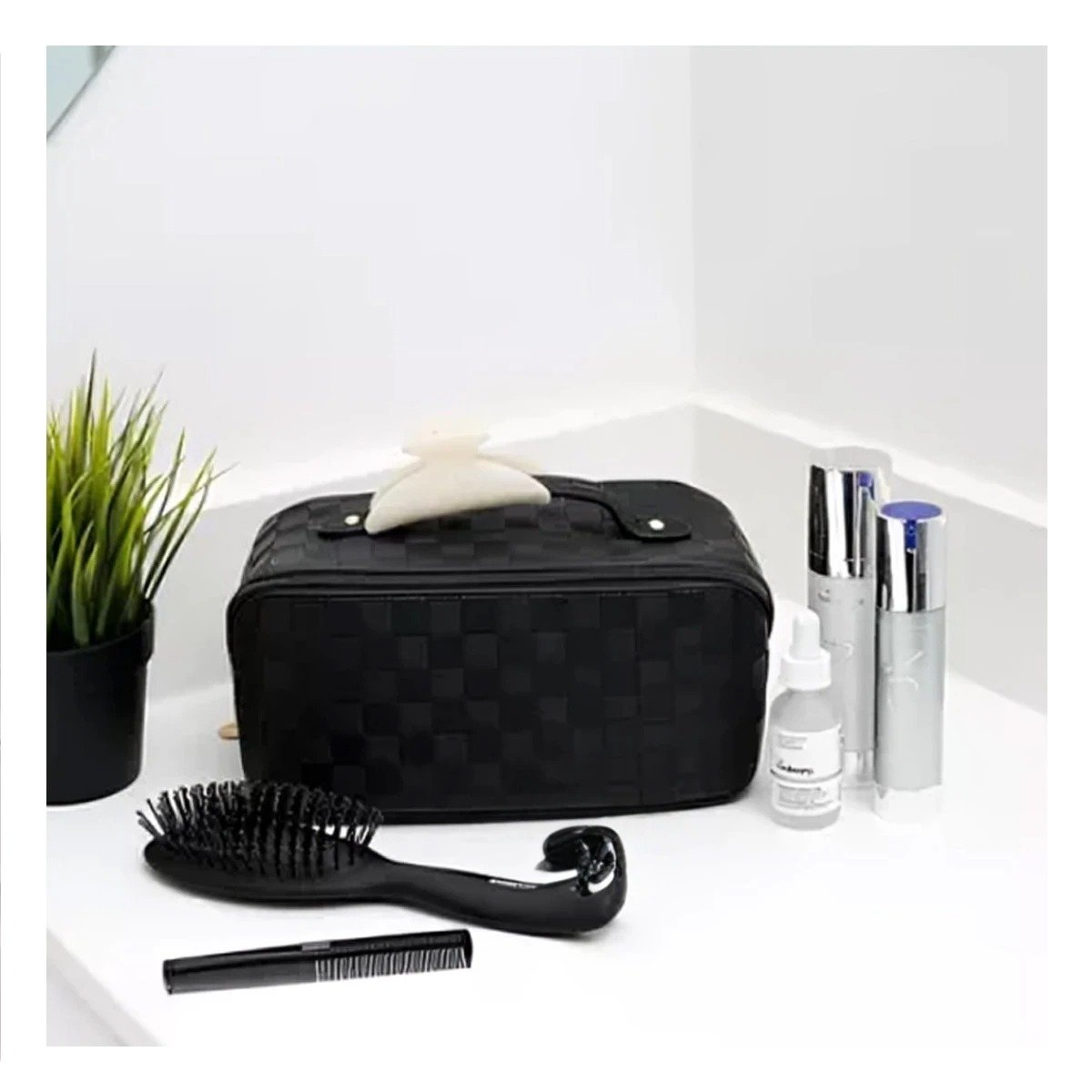 NECESER NEGRO DE MAQUILLAJE CON DISEÑO DE CUADROS MINIMALISTA Y+LIGAS REGALO - 2