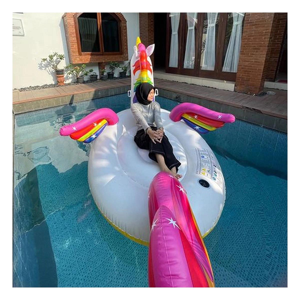FLOTADOR PARA REUNIONES EN UNICORNIO Y+ENVOLTORIO DE REGALO - 1