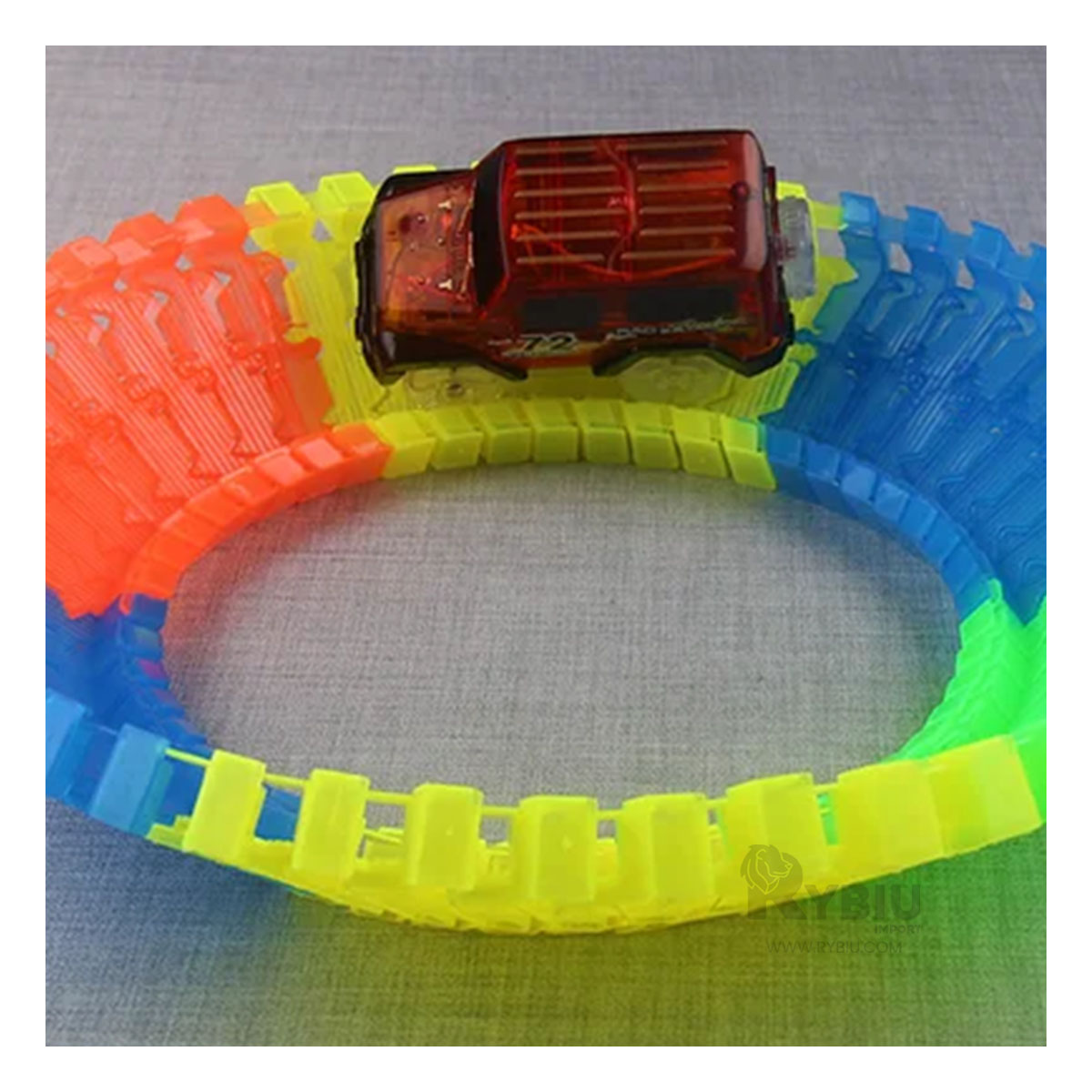 PISTA CREATIVA CON 65 PIEZAS MULTICOLOR Y+PAPEL DE REGALO - 2
