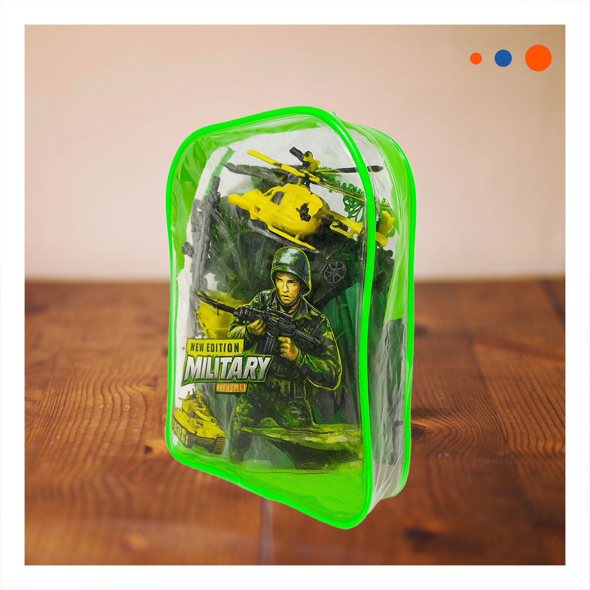 GUERREROS EQUIPADOS EN MOCHILA CON ACCESORIOS DE JUEGO PARA DIVERSION CREATIVA YPAPEL REGALO - 2