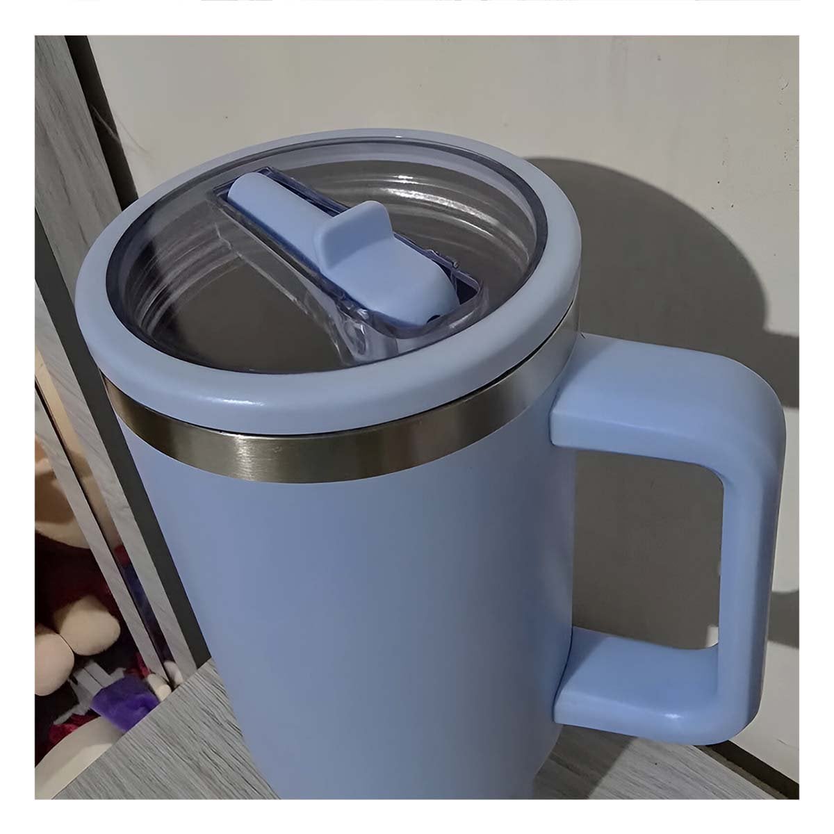 BOTELLA EN COLOR CELESTE CON PICO Y ASA ERGONOMICA 1200ML DE ABS Y ACERO Y+PAPEL REGALO - 5