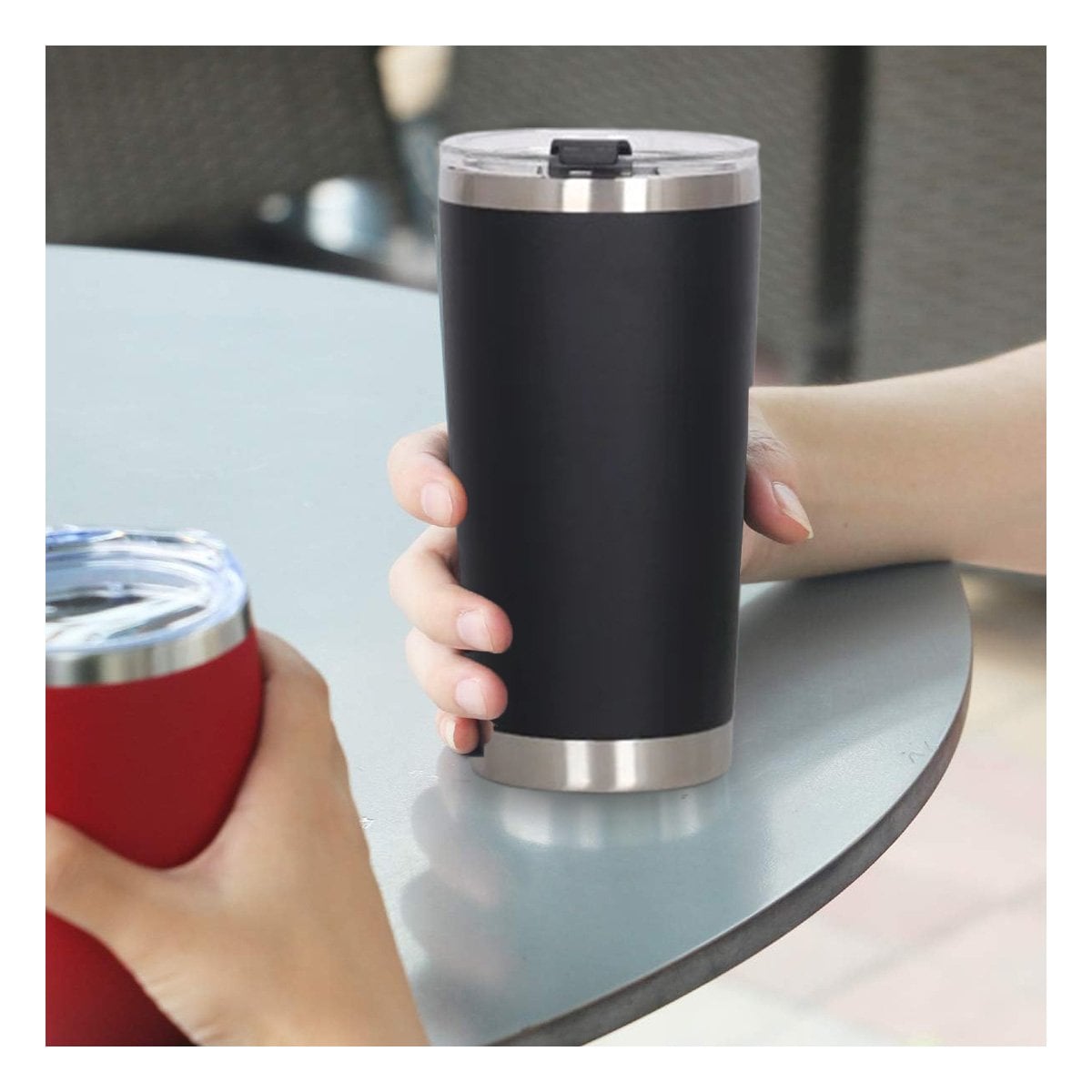 TERMO 600ML DE ACERO INOXIDABLE NEGRO CON TAPA Y DISENO FUNCIONAL - 1