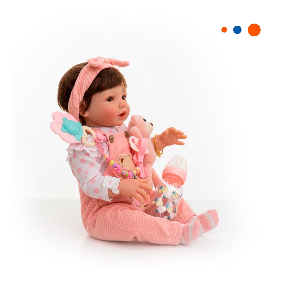 PEQUEÑA COMPAÑERA 48CM CON OVEROL Y POLO PUNTOS ROSADO EN SU DOMICILIO Y+REGALO STICKER - 3