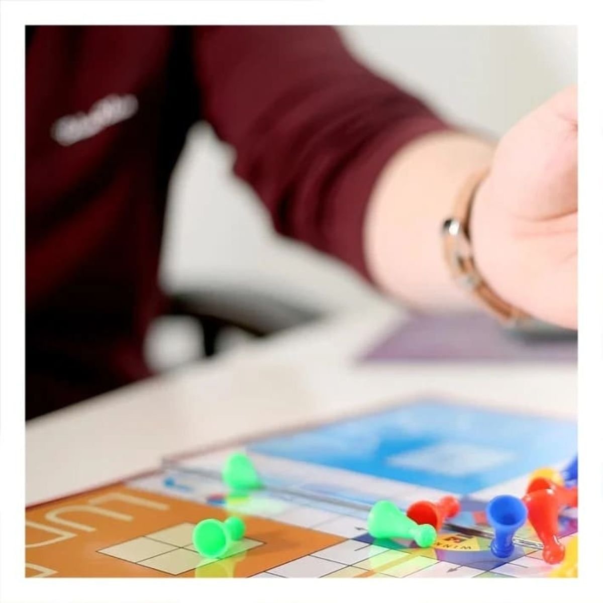 PACK12 JUEGO KIT 5 EN 1 MESA PARA NINOS Y AMIGOS Y+PAPEL REGALO - 3