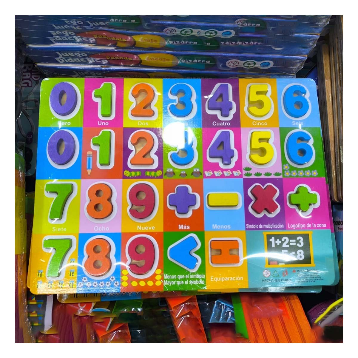 ENCAJE NUMEROS Y SIGNOS MULTICOLOR CON FONDO CUADROS EDUCATIVO Y+POST IT - 3