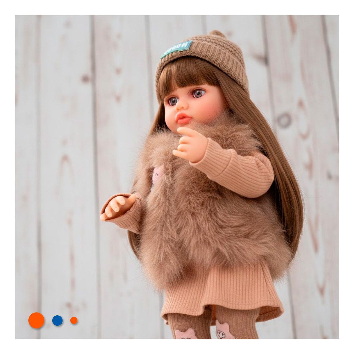 FIGURA YESSY 55CM ESTILO NINA CON CONJUNTO INFANTIL MARRON Y GORRO Y+REGALO STICKER - 2