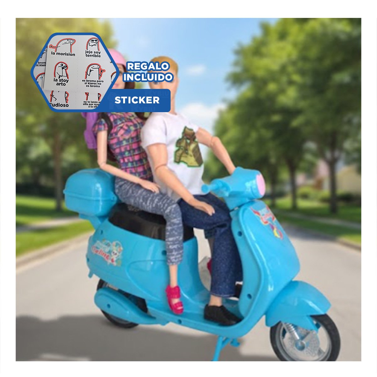 ESCENOGRAFIA DECORATIVA PAREJA EN MOTO CON MOCHILA Y CASCO CELESTE HOGAR Y+REGALO STICKER - 1