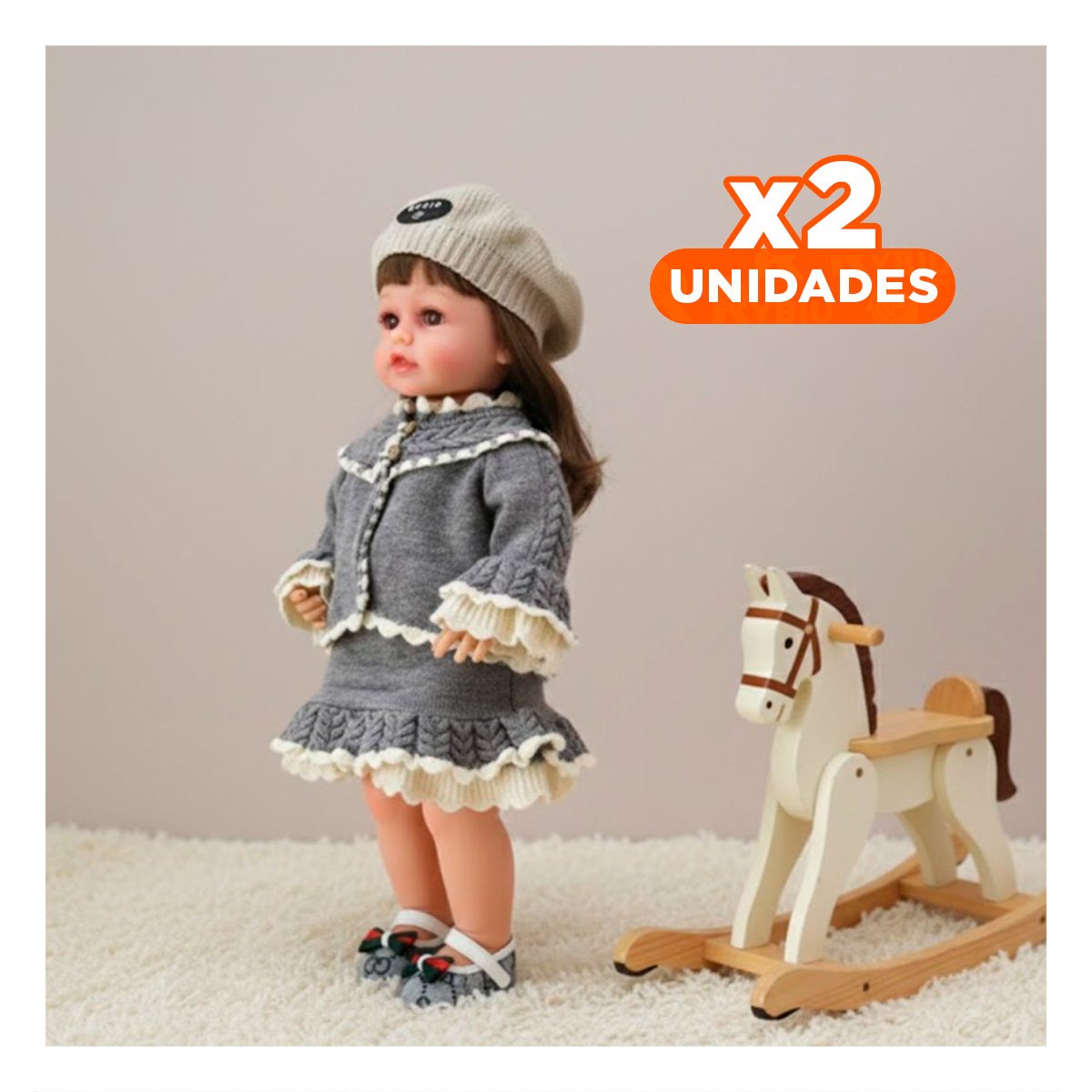 PACK2 MUÑECA YESSY CON VESTIDO VOLANTES TEJIDO PLOMO 55CM ESTILO ABRIGADO Y+REGALO STICKER - 1