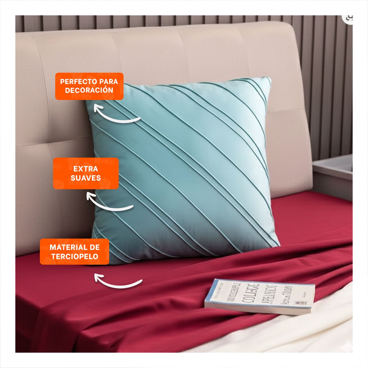 CUBIERTA PENSADA PARA ALMOHADA CON SUPERFICIE DE TERCIOPELO Y TONO CELESTE CLARO Y+POST IT - 2