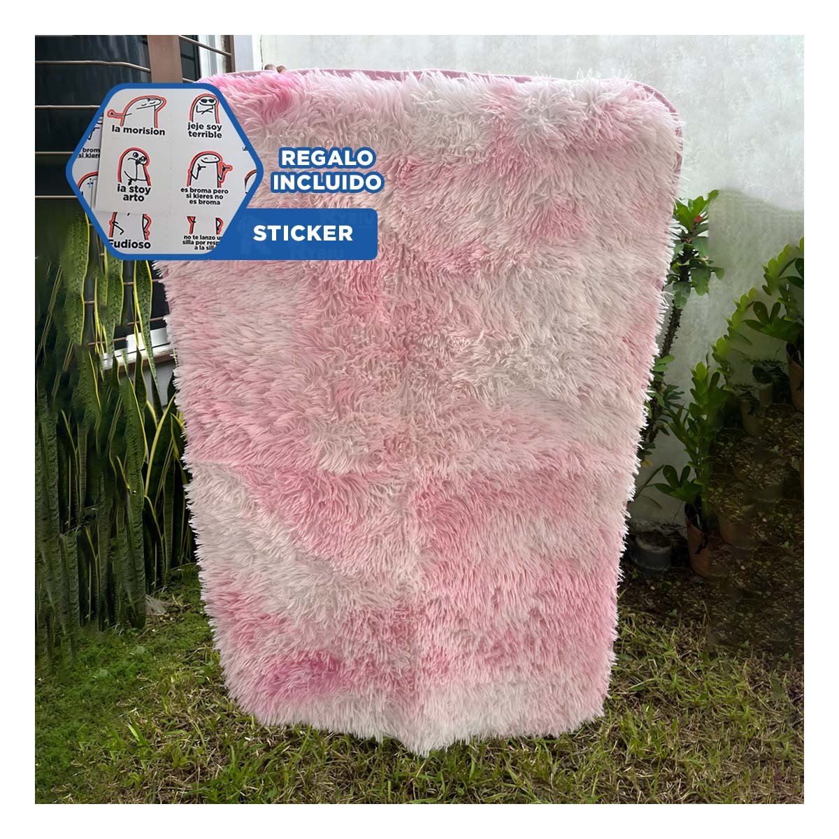 TAPETE CON DIMENSIONES 40X60CM RECTANGULAR DE PELUCHE ROSADO Y BLANCO YREGALO STICKER - 1