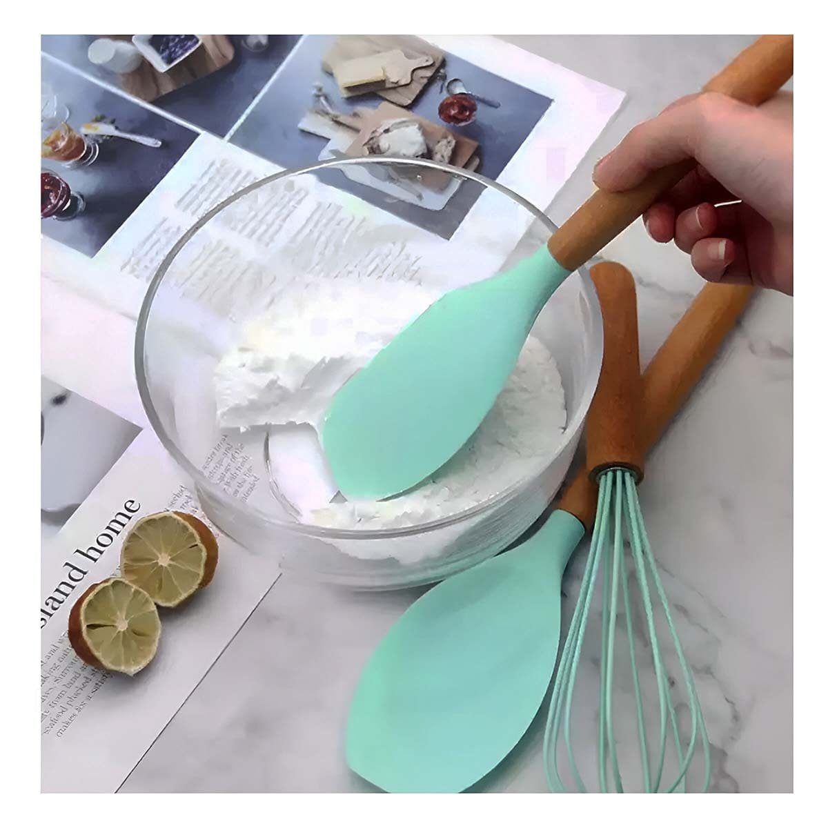 PACK2 SET DE COCINA EN SILICONA COLOR VERDE CON FORMATO DE 12 PIEZAS RESISTENTES Y+PAPEL REGALO - 2