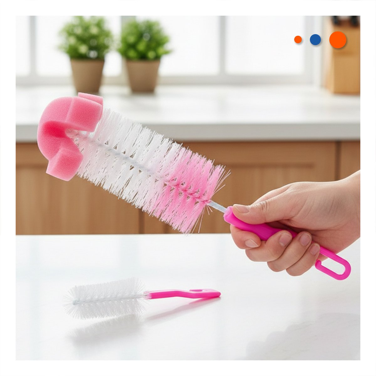 ESCOBILLA QUE ELIMINA RESIDUOS DE TETINAS Y VASOS 2PZS BASE ROSADO - 2