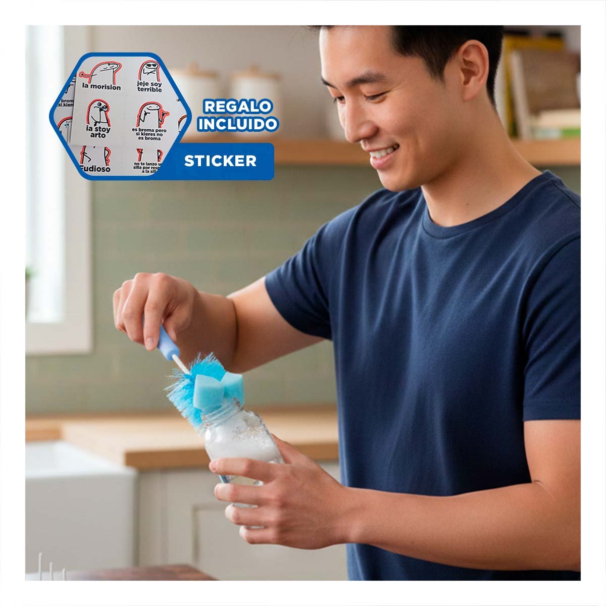 ESCOBILLA COMPACTA PARA HIGIENE RAPIDA Y FACIL 2PZS BASE CELESTE Y+REGALO STICKER - 1