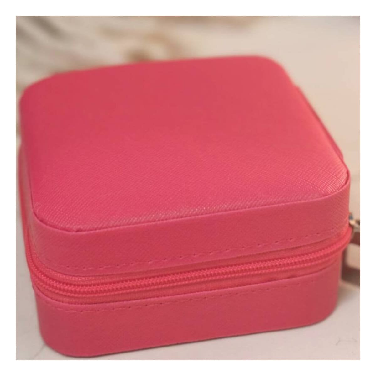 PRESENTACION JOYERO MINI PORTATIL PARA MUJER EN FUCSIA Y+POST IT - 2