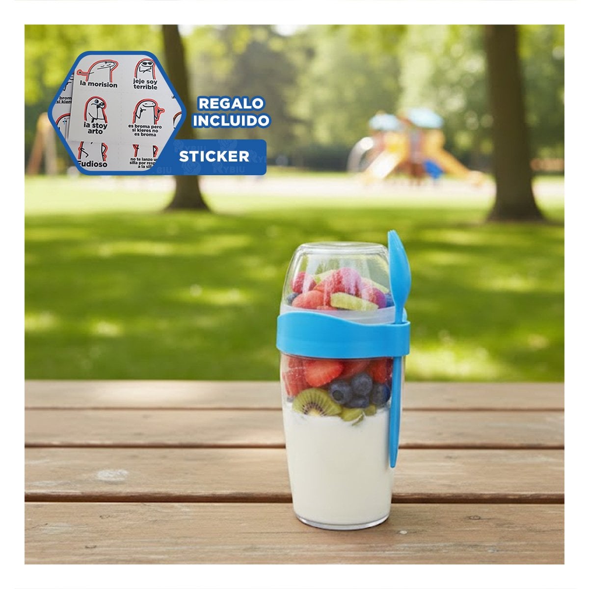 RECIPIENTE YOGURTERO 2 EN 1 CON CUBIERTO GRANDE AZUL PARA GUARDAR CEREAL Y+REGALO STICKER - 1