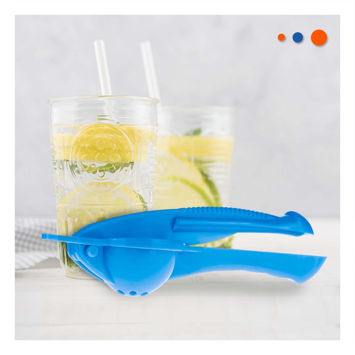 EXTRACTOR DE LIMON PLASTICO CELESTE FACIL DE USAR EN CASA Y FIESTA Y+PAPEL REGALO - 2