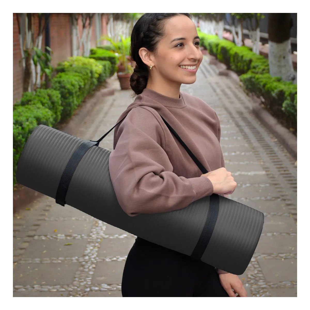 COLCHONETA 10MM ESPUMA NEGRO COMODA Y SUAVE PARA YOGA Y ESTIRAMIENTO - 2
