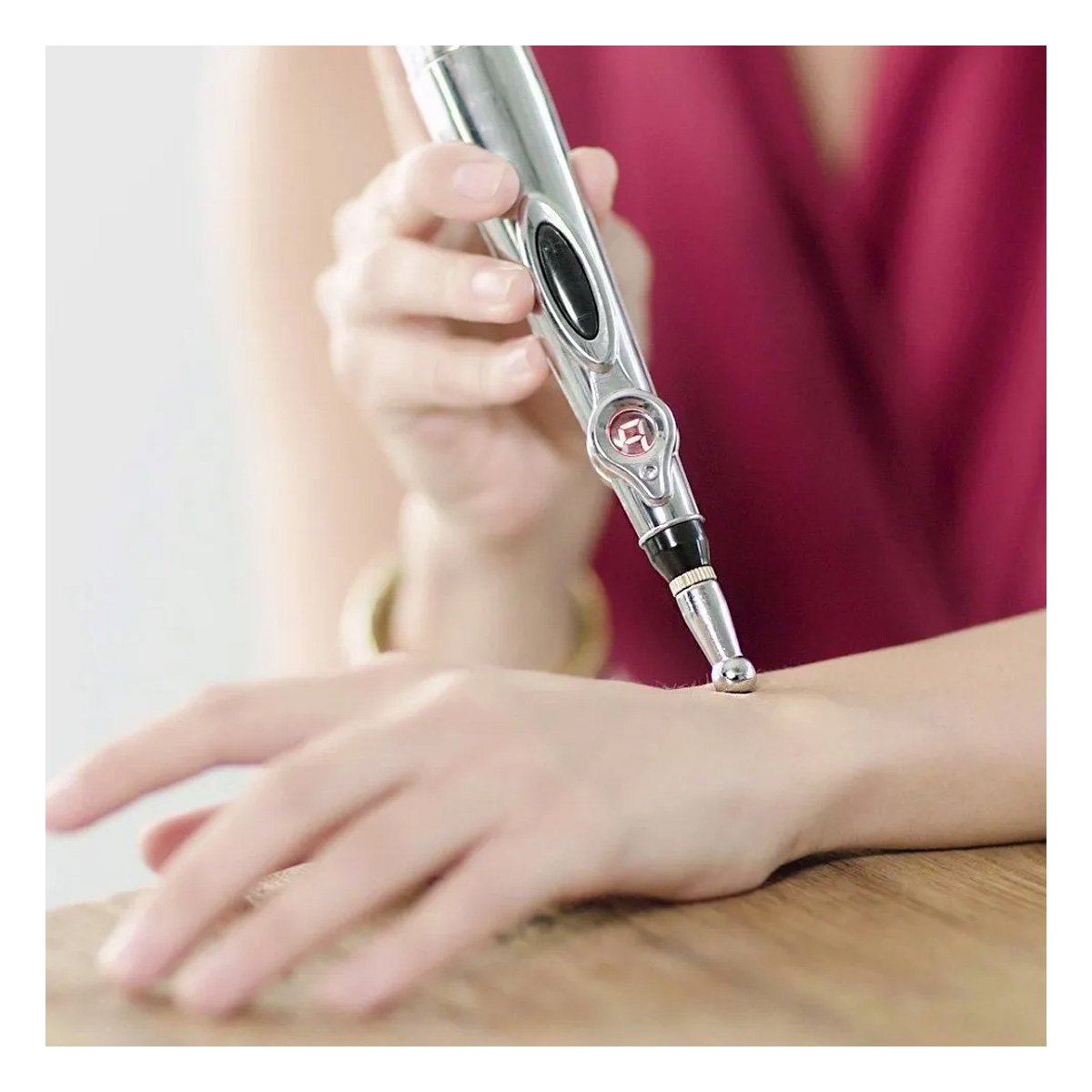 PACK2 ELEMENTO MASAJEADOR ELECTRICO DE SALUD Y BELLEZA PLATEADO CON BASE SOLIDA - 2