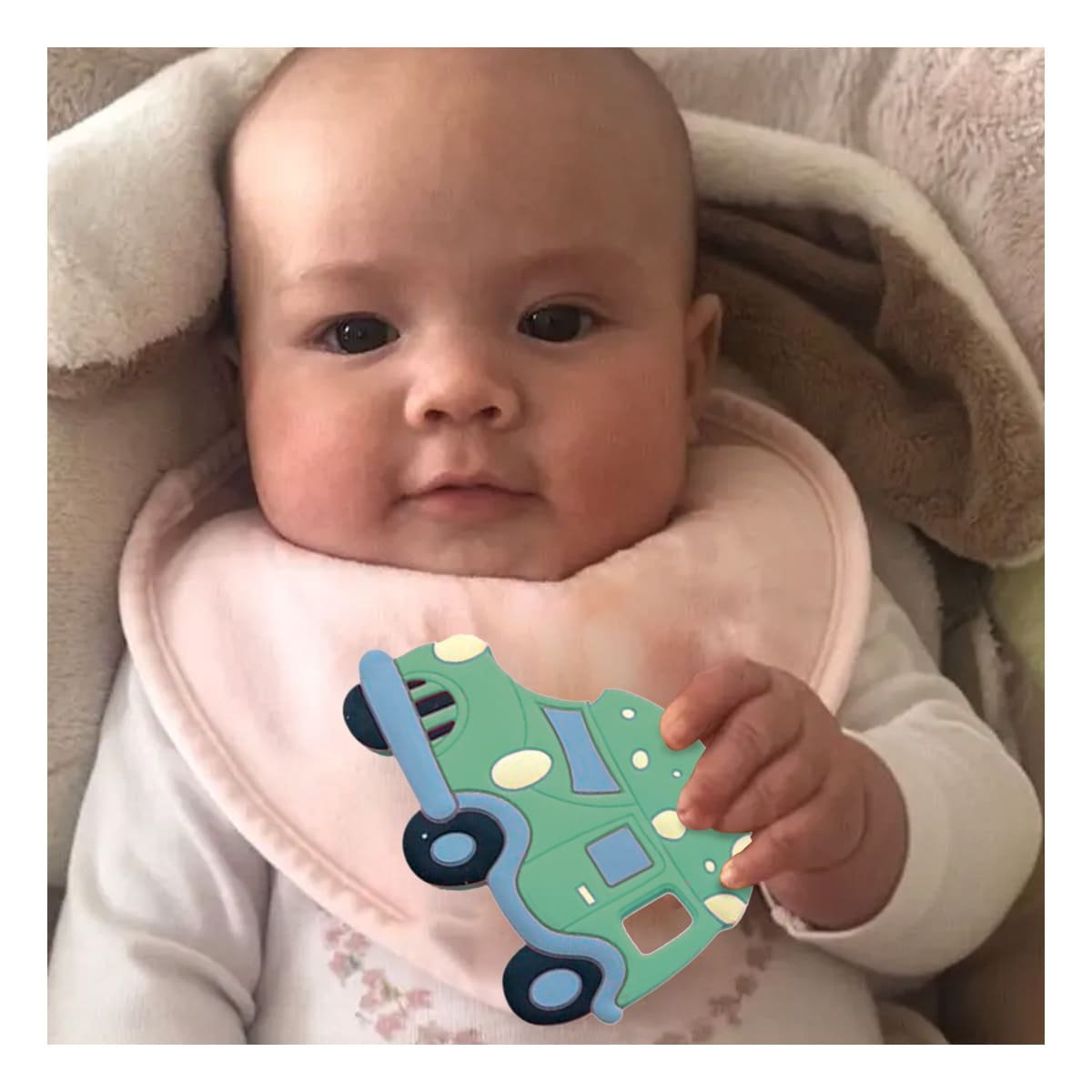 JUGUETE SENSORIAL PARA BEBE EN SILICONA DISEÑO CARRO VERDE Y+POST IT - 2