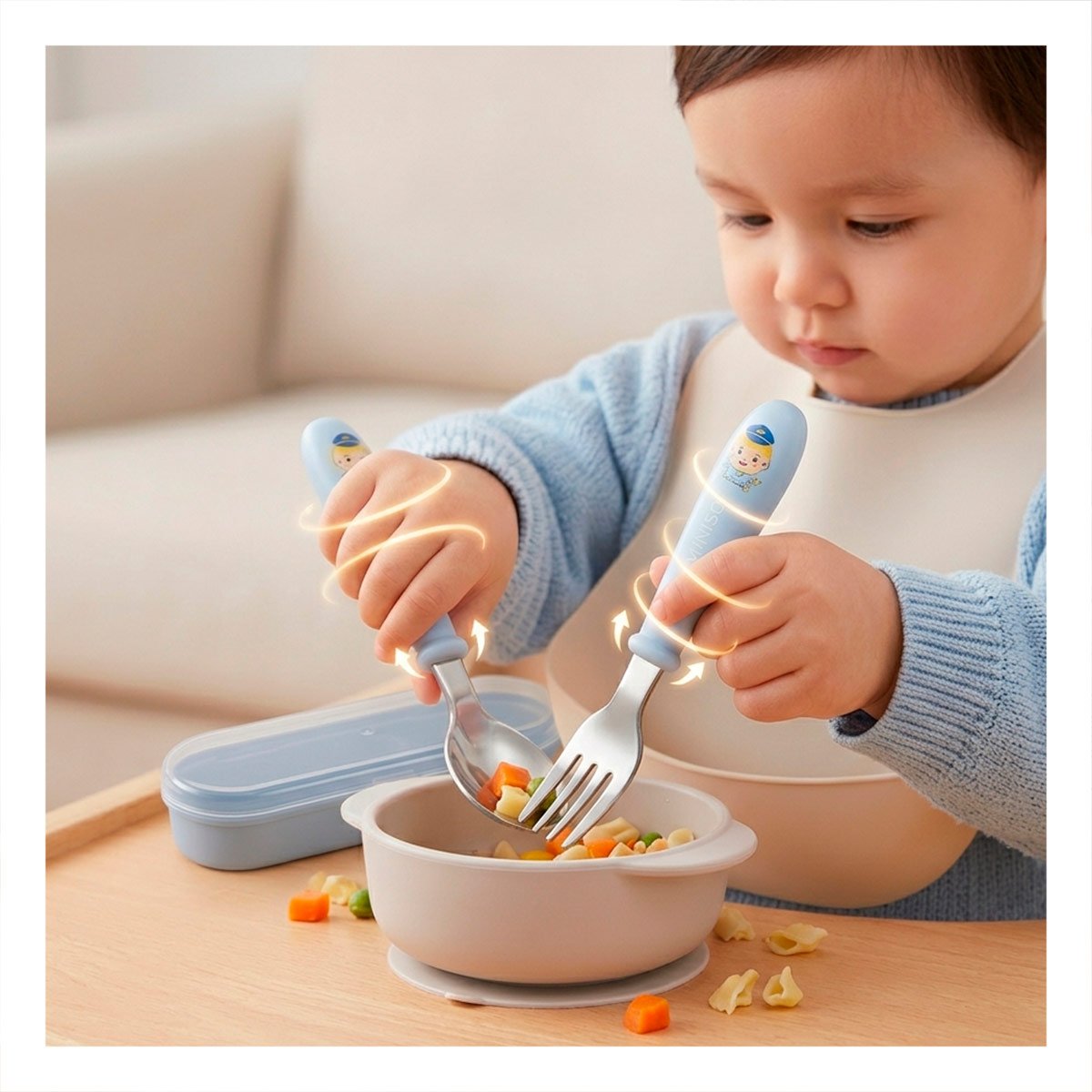 PACK6 SET ESCOLAR CHANCHO HAPPY CON ESTUCHE COMPACTO CUCHARA Y TENEDOR CELESTE - 2