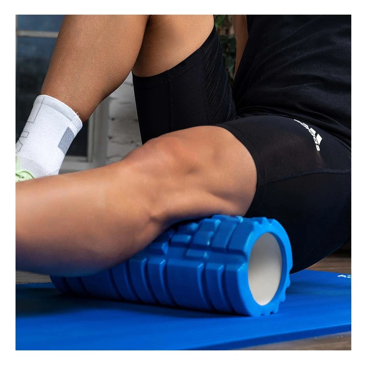 RODILLO DEPORTIVO ROLLER CELESTE PARA USO DIARIO EN ENTRENAMIENTO Y EJERCICIOS Y+REGALO STICKER - 2