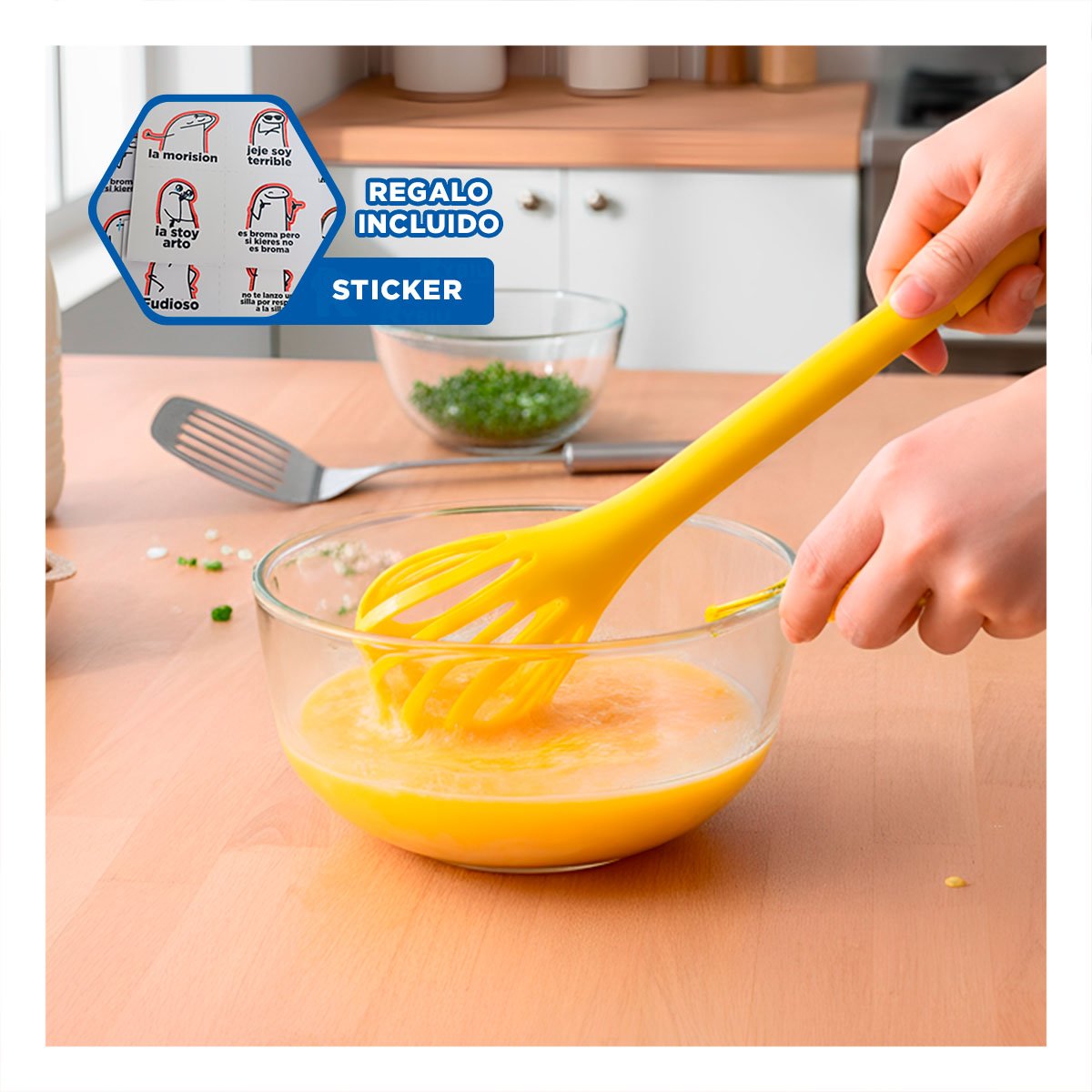UTENSILIO FUNCIONAL PARA EXPRIMIR CITRICOS 1000 ML CELESTE Y+REGALO STICKER - 1