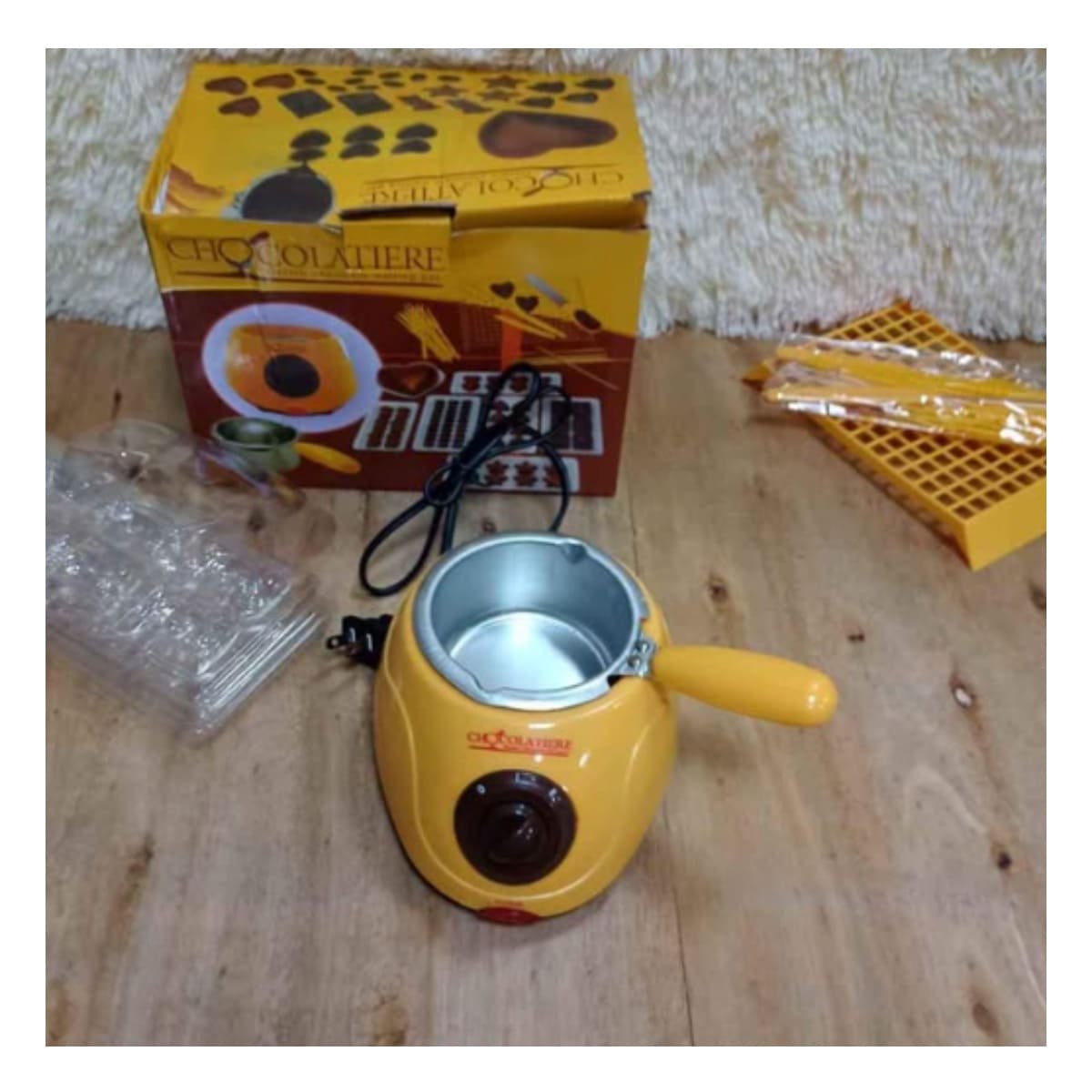 PACK4 HERVIDOR PARA PREPARAR CHOCOLATE CON ACCESORIOS AMARILLO Y+REGALO STICKER - 5