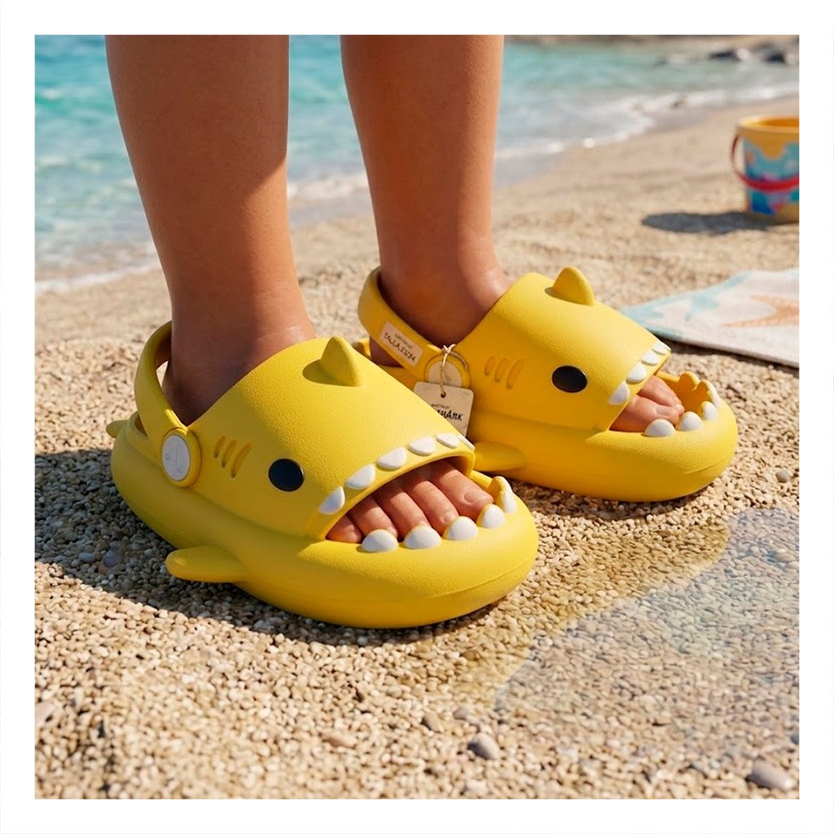 HUARACHE TIBURON AMARILLO DE NIÑOS CON CORREA EN TALLA 23 Y 24 DE JEBE - 2