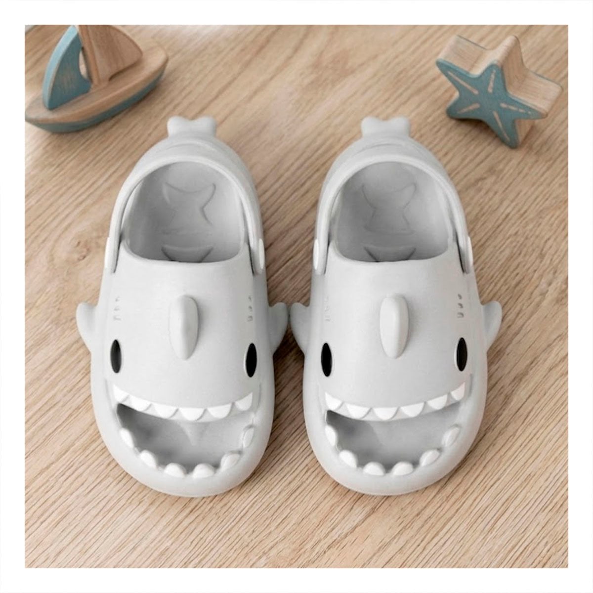 HUARACHE DE BLANCO TALLA 25 26 CON TIBURON Y CORREA PARA NIÑOS DE GRAN CALIDAD Y+LIGAS REGALO - 1