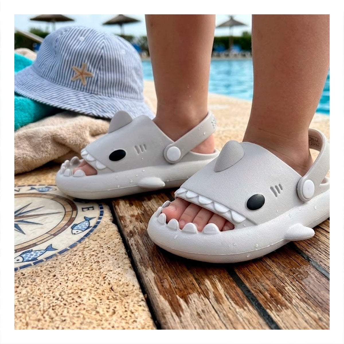 HUARACHES PARA NIÑOS DE TIBURON BLANCO CON CORREA TALLA 23 24 VERANO LUZ - 2