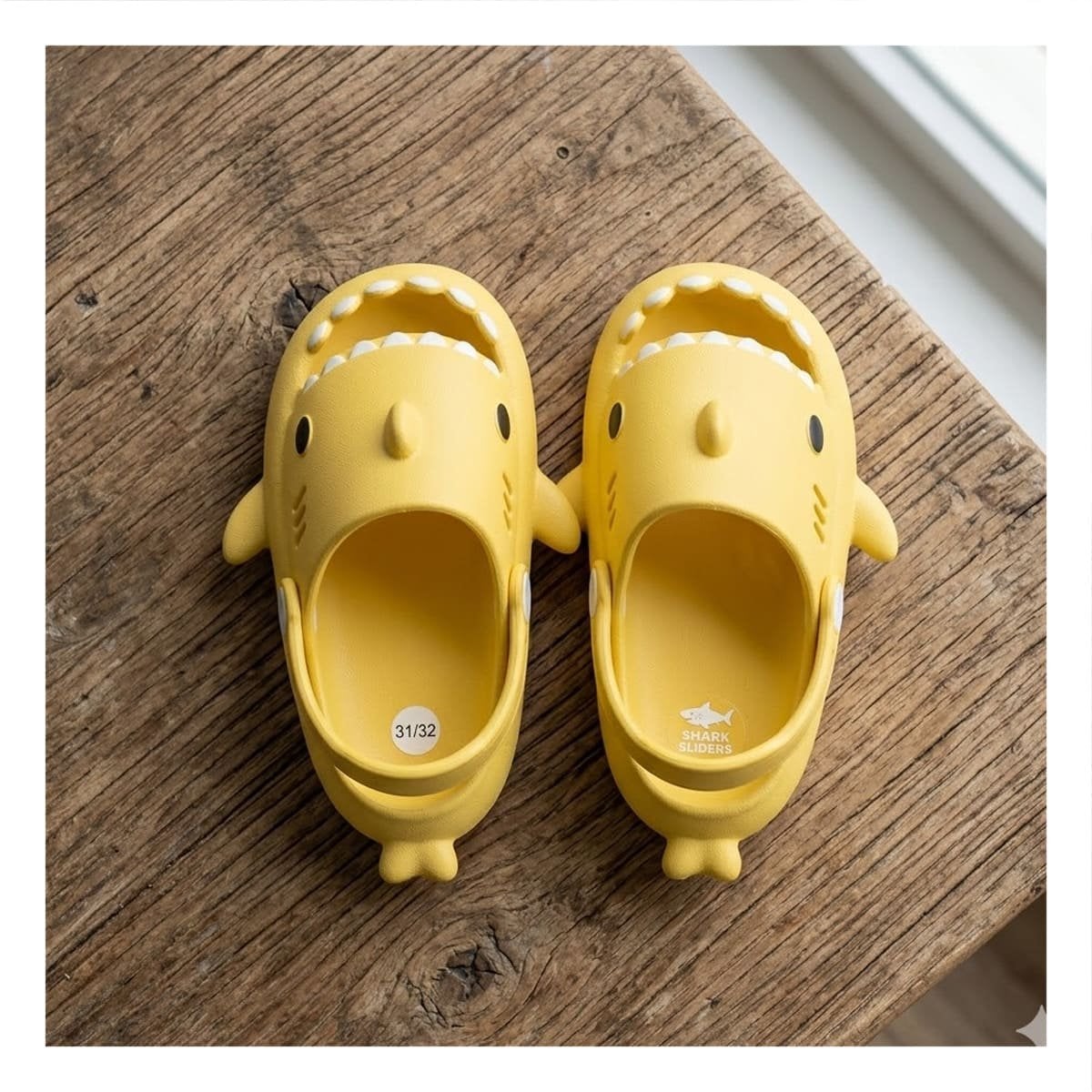 PACK2 PANTUFLA DE TIBURON PARA NINOS CON CORREA EN COLOR AMARILLO TALLA 31 MAS 32 - 2