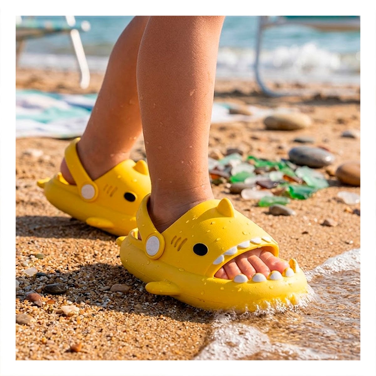 ZAPATILLA ABIERTA CON CORREA PARA NIÑOS DE TIBURON TALLA 25 26 AMARILLO - 2