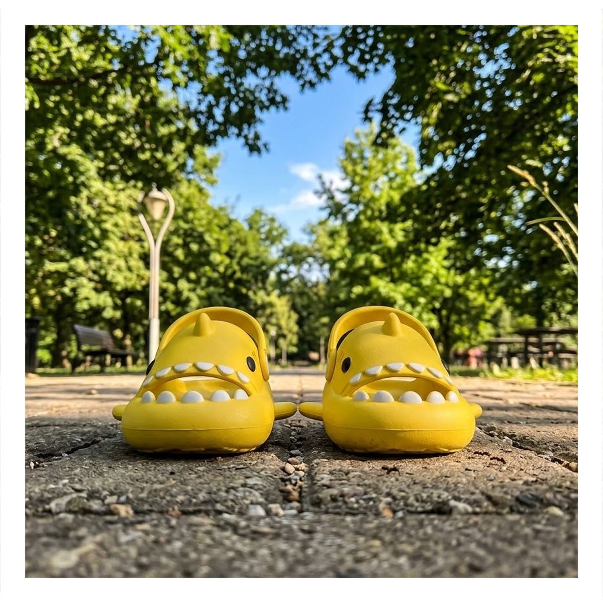 OJOTA DE TIBURON TALLA 29 A 30 COLOR AMARILLO CON CORREA PARA NIÑOS PASEO Y+LIGAS REGALO - 1