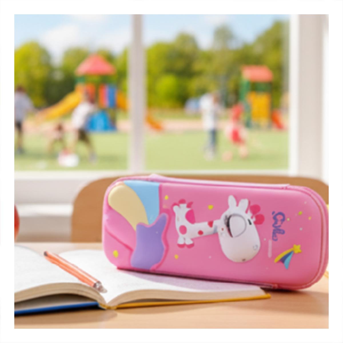 ESTUCHE COMPACTO JIRAFA ROSADO ALTO RELIEVE PARA GUARDAR UTILES ESCOLARES Y+REGALO STICKER - 5