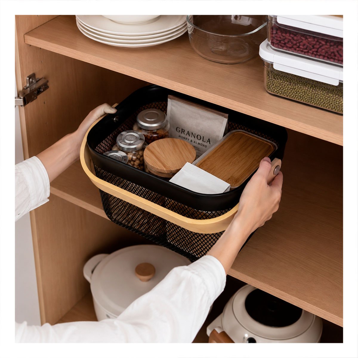 PACK4 CANASTA DE COCINA NEGRO CON ASA DE MADERA CUADRADA 20X20X14,5CM MALLA PLASTICO - 2