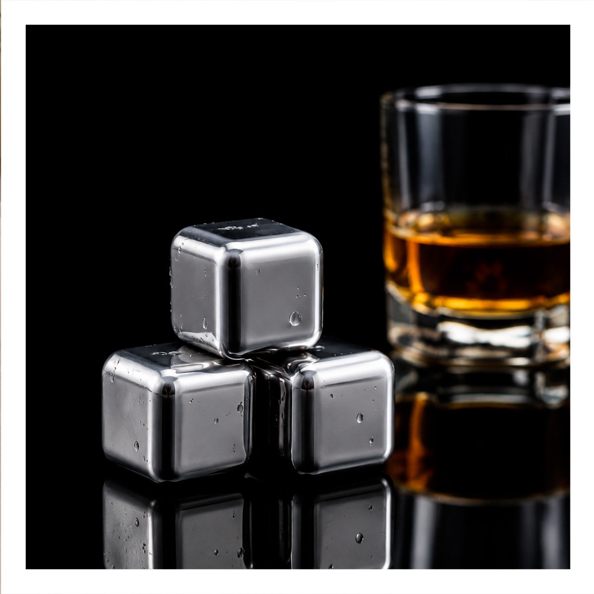 PACK DE CUBOS REUTILIZABLES PARA ENFRIAR BEBIDAS SIN HIELO TRADICIONAL Y REGALO STICKER - 1