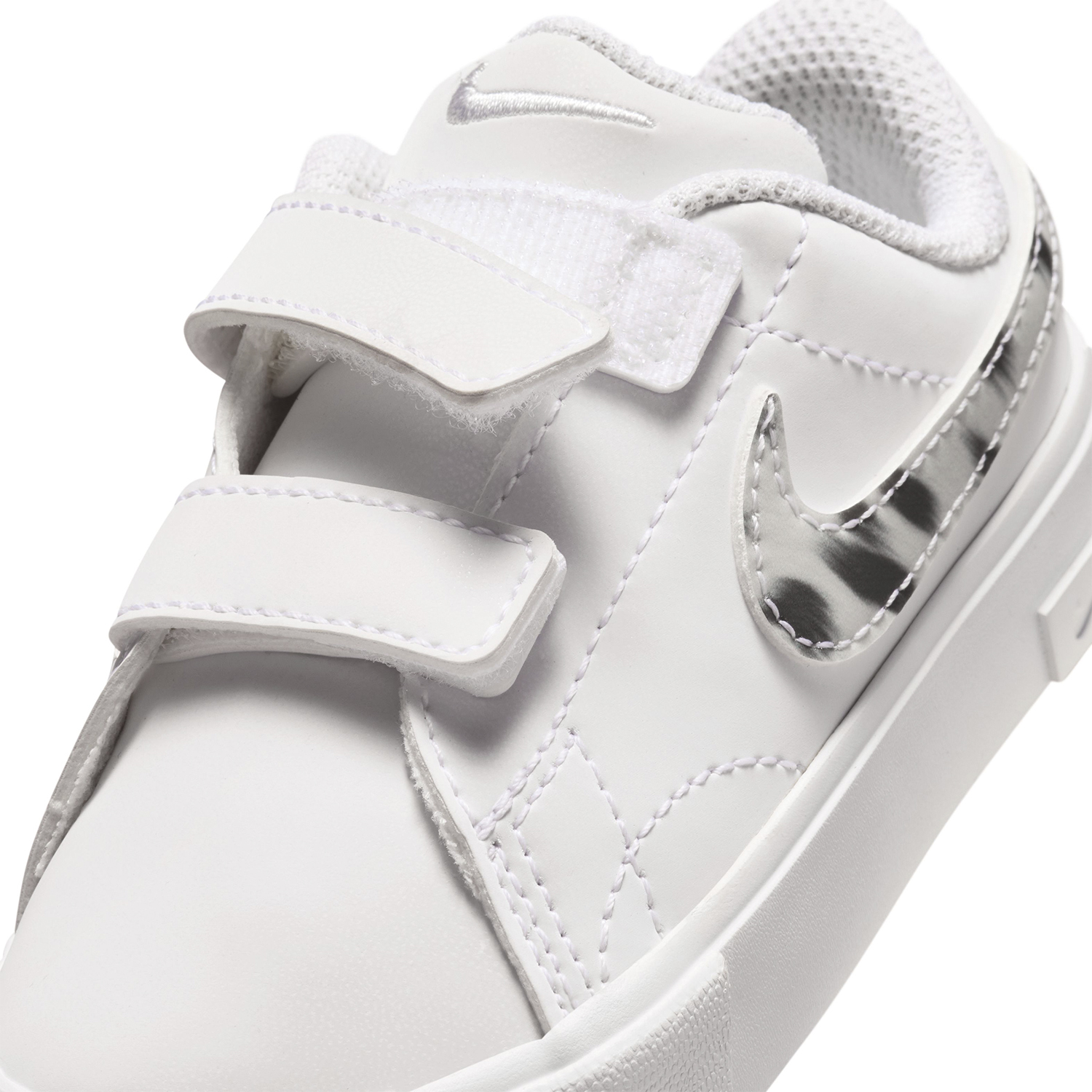 ZAPATILLAS NIKE TENNIS ESSENTIAL CHW P BT URBANO UNISEX KIDS - 6