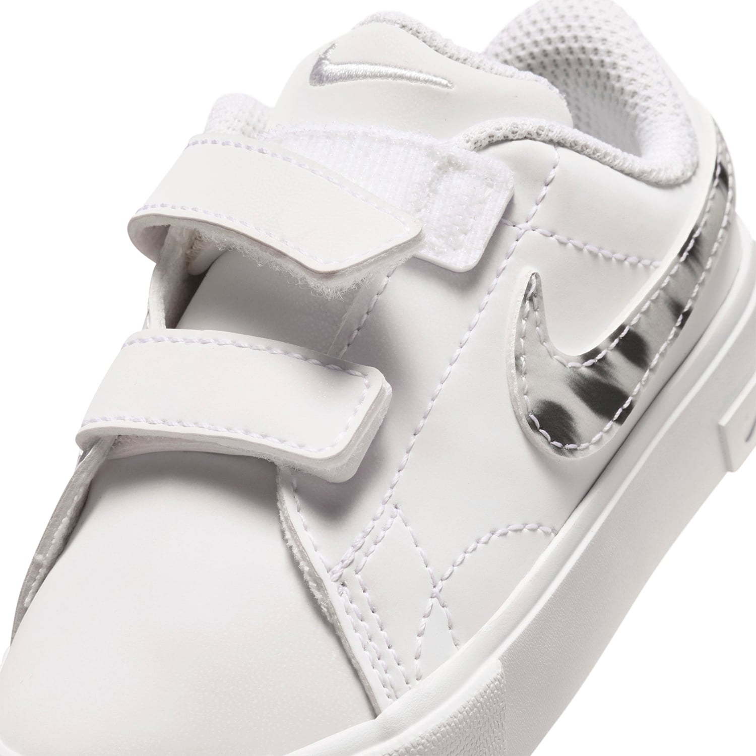ZAPATILLAS NIKE TENNIS ESSENTIAL CHW P BT URBANO UNISEX KIDS - 6